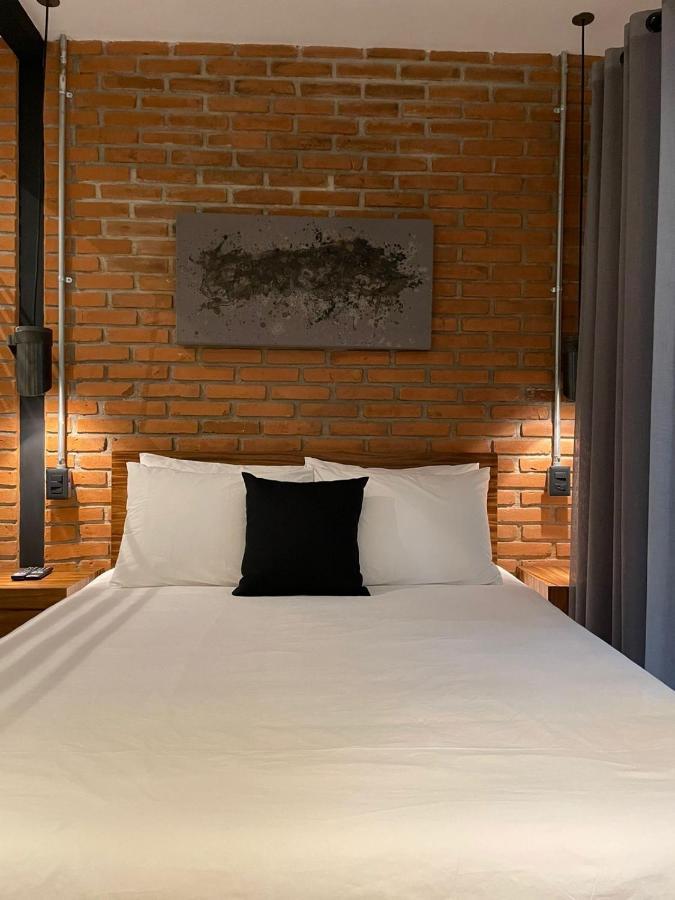 Hotel Oxu Solo Adultos Valle de Bravo Esterno foto